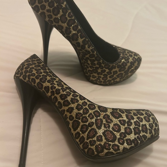 Leopard Print Stiletto Heels - Picture 1 of 4
